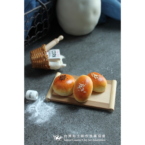 手揉溫度古早味黏土麵包